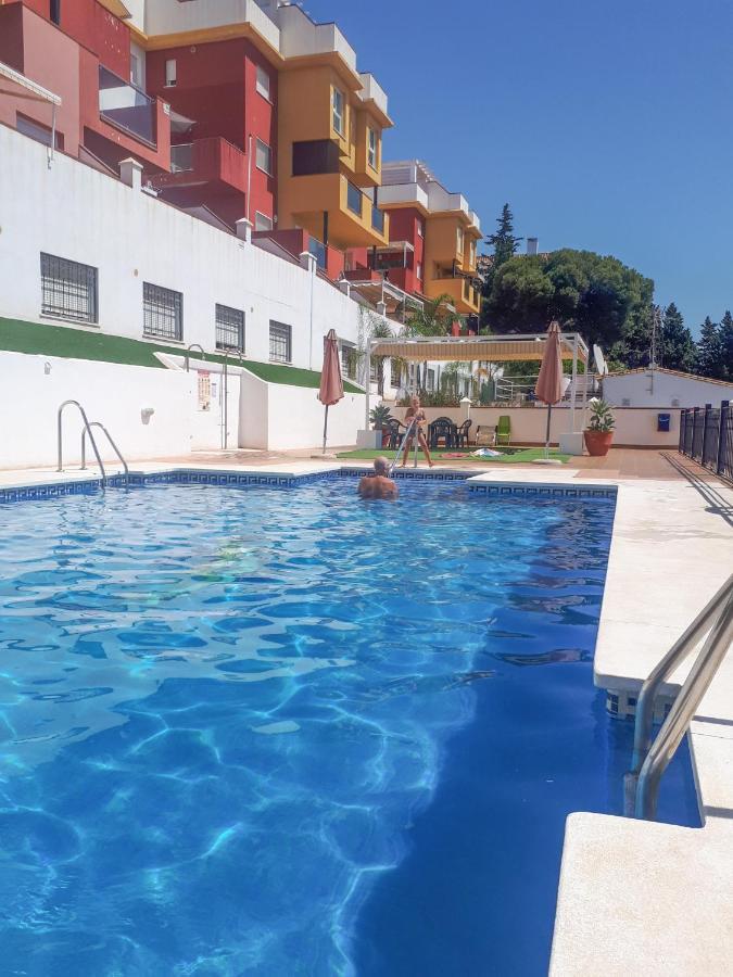 Apartamento Atico Duplex con vistas al mar. Dos plazas de garaje Torremolinos Exterior foto