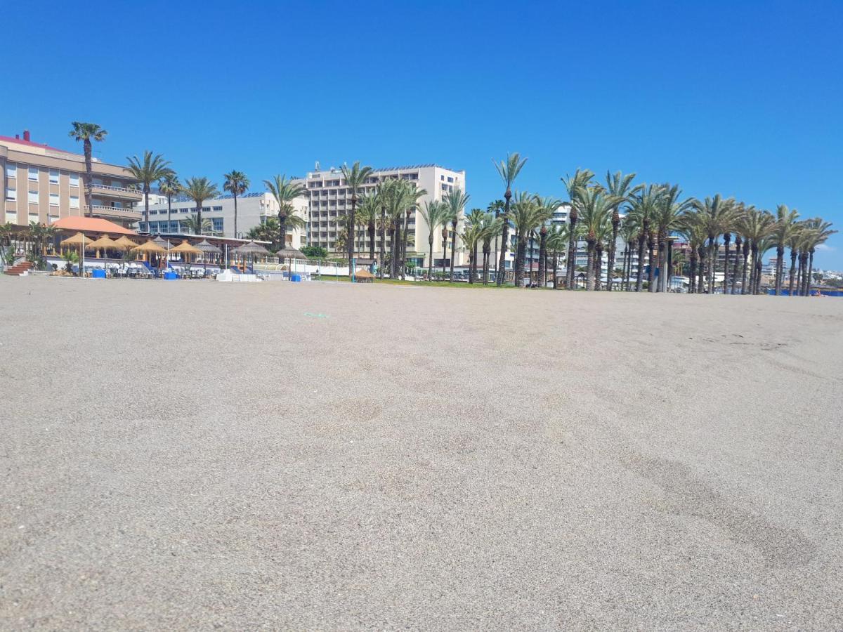 Apartamento Atico Duplex con vistas al mar. Dos plazas de garaje Torremolinos Exterior foto