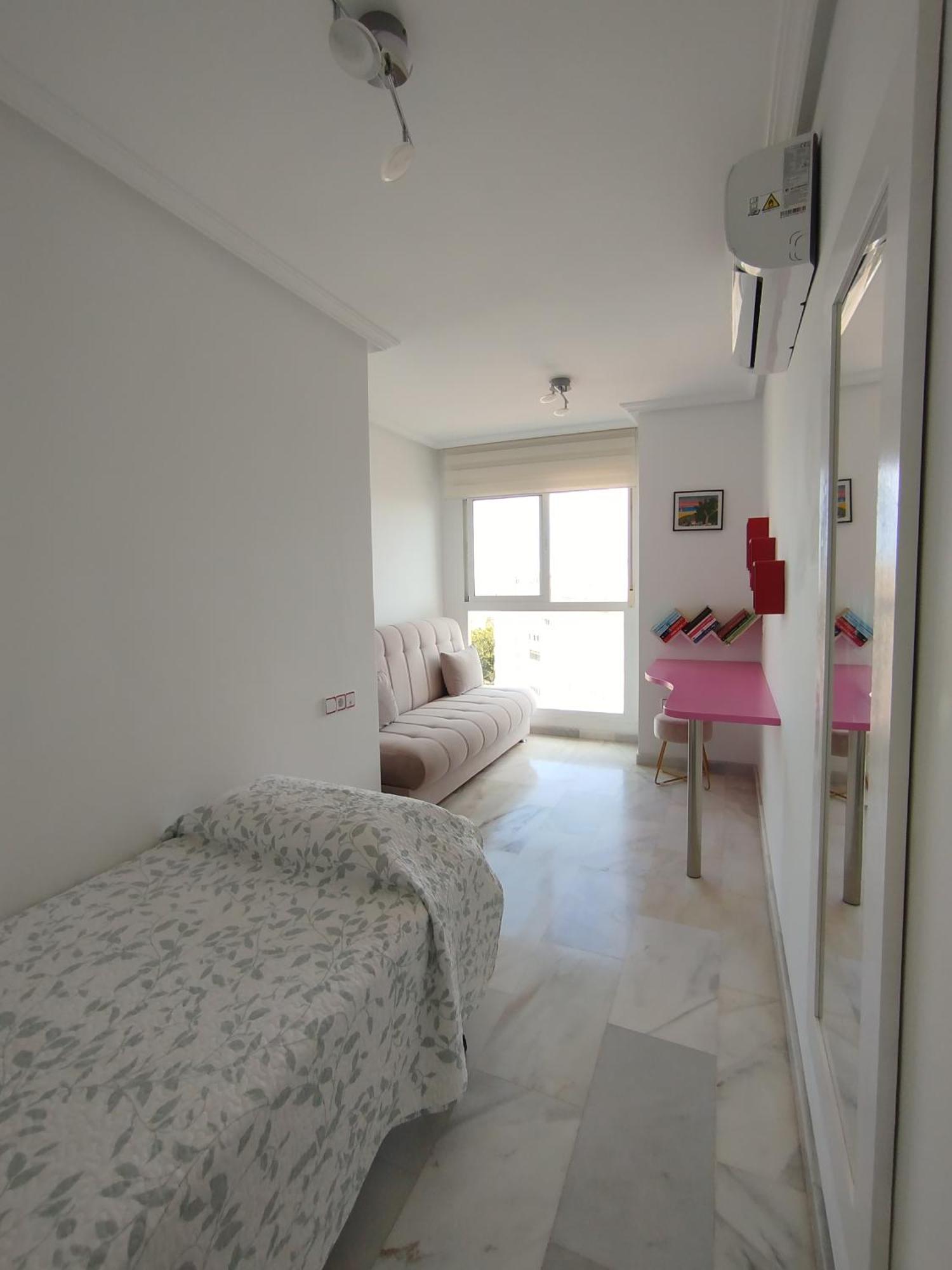 Apartamento Atico Duplex con vistas al mar. Dos plazas de garaje Torremolinos Exterior foto