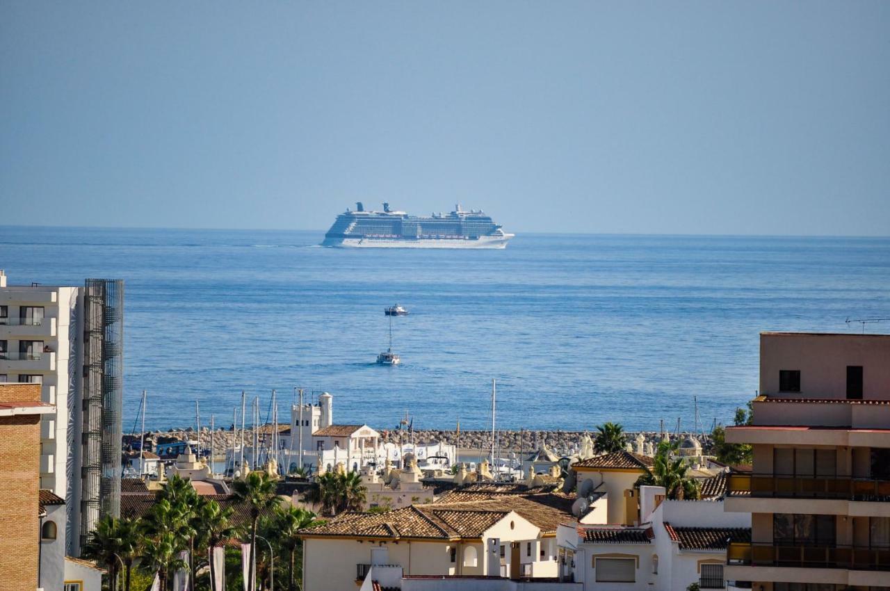 Apartamento Atico Duplex con vistas al mar. Dos plazas de garaje Torremolinos Exterior foto