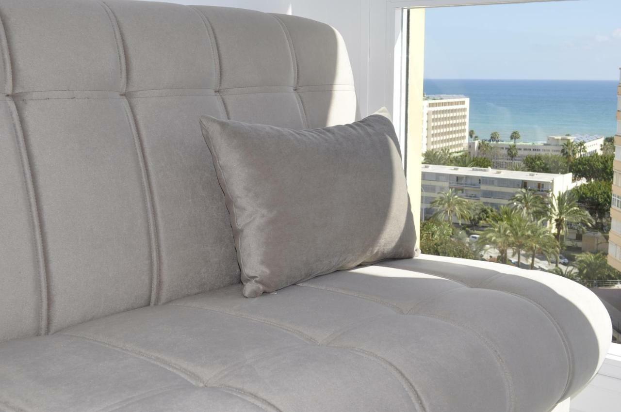 Apartamento Atico Duplex con vistas al mar. Dos plazas de garaje Torremolinos Exterior foto